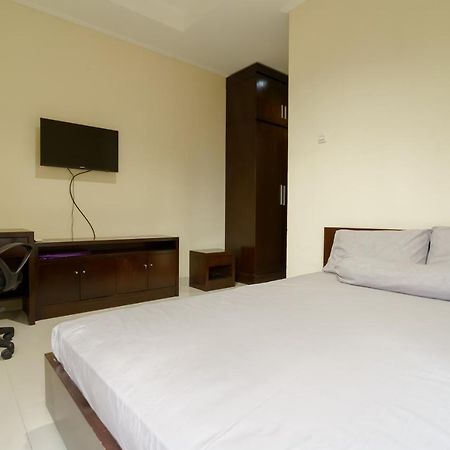 Dago Suites Syariah Cikarang Mitra Reddoorz Бекаси Екстериор снимка
