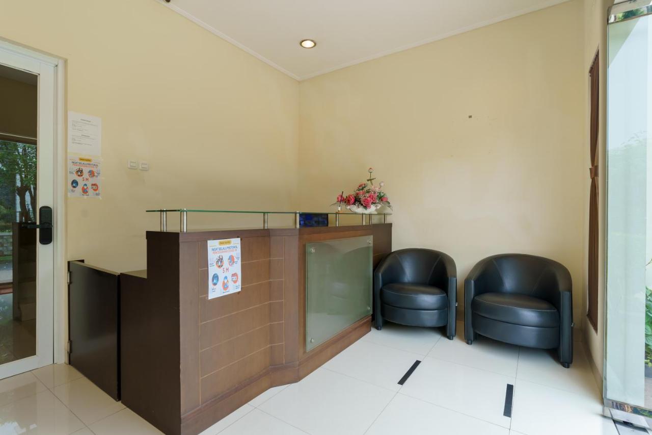 Dago Suites Syariah Cikarang Mitra Reddoorz Бекаси Екстериор снимка
