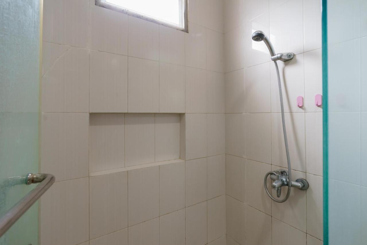 Dago Suites Syariah Cikarang Mitra Reddoorz Бекаси Екстериор снимка