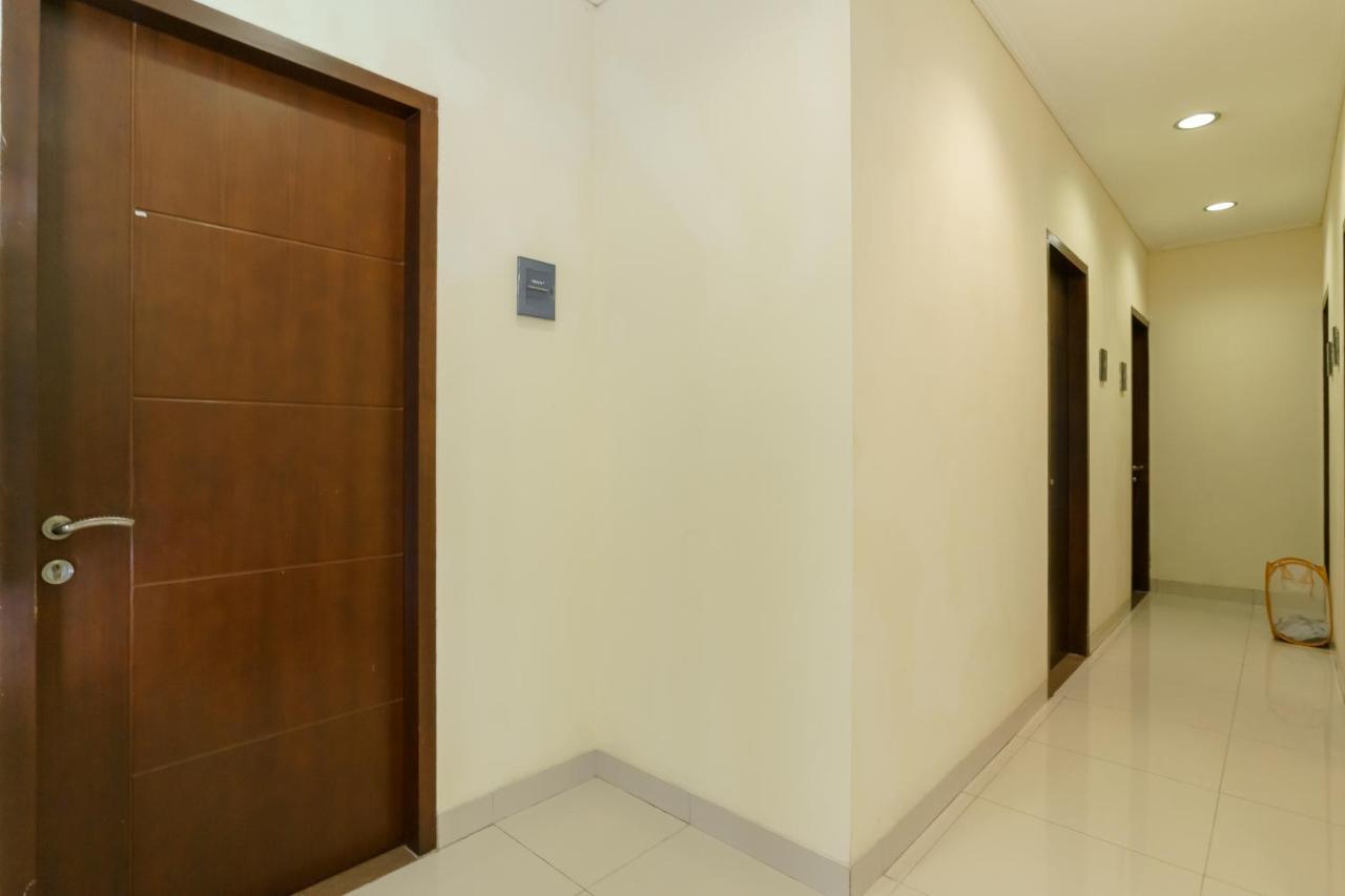 Dago Suites Syariah Cikarang Mitra Reddoorz Бекаси Екстериор снимка