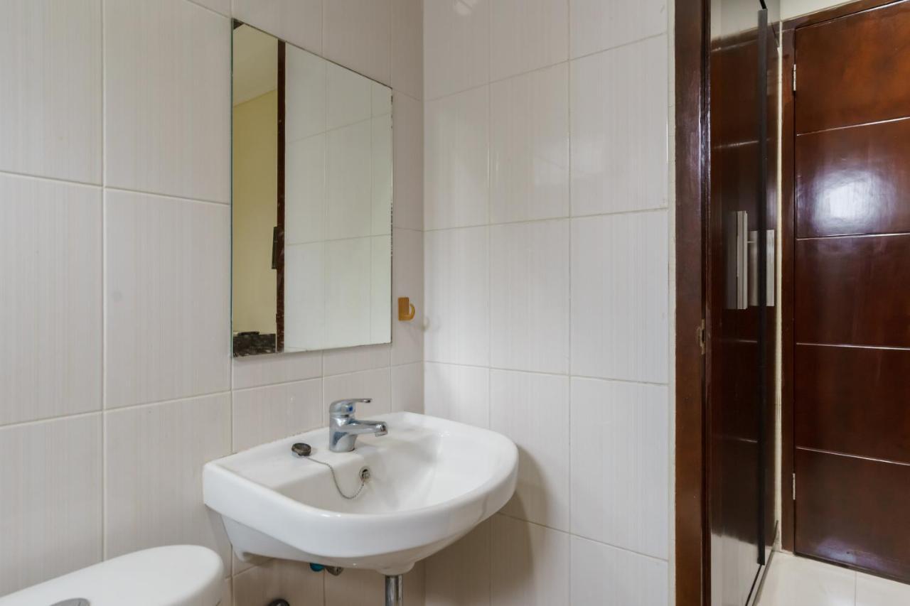 Dago Suites Syariah Cikarang Mitra Reddoorz Бекаси Екстериор снимка