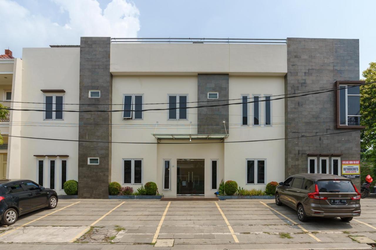 Dago Suites Syariah Cikarang Mitra Reddoorz Бекаси Екстериор снимка